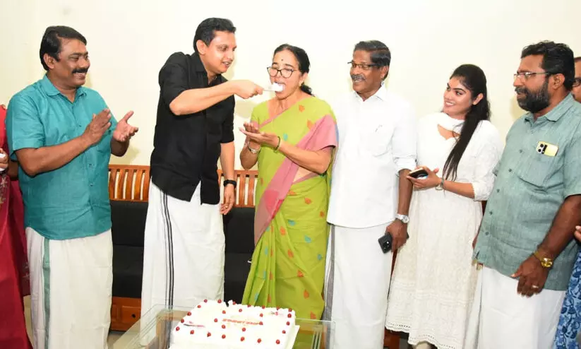 കോഴിക്കോടെത്തുന്ന വനിതകള്ക്ക് മിതമായ നിരക്കില് സുരക്ഷിത താമസ സൗകര്യം കോഴിക്കോടെത്തുന്ന വനിതകള്ക്ക് മിതമായ നിരക്കില് സുരക്ഷിത താമസ സൗകര്യം