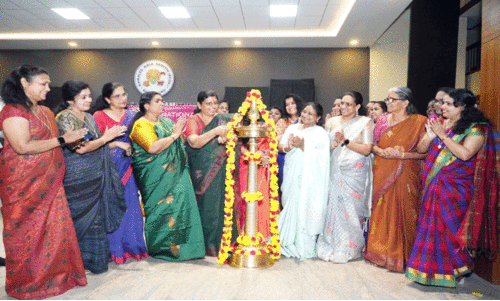 കൈ​ര​ളി ക​ലാ​സ​മി​തി വ​നി​ത ദി​നാ​ഘോ​ഷം സംഘടിപ്പിച്ചു