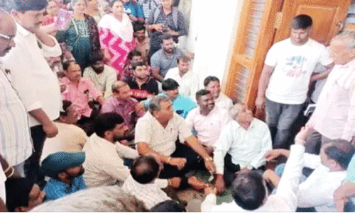 കേന്ദ്ര മന്ത്രിക്കെതിരെ ‘ഗോ ബാക്ക്’ വിളിച്ച് ബി.ജെ.പി പ്രവർത്തകർ