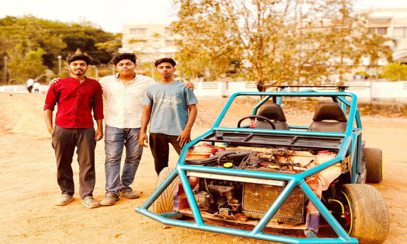 കാർ നിർമിച്ച് താരങ്ങളായി ചെറുകുളം ബോയ്സ്