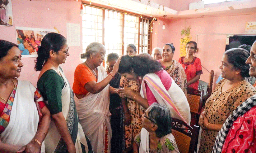 എ​റ​ണാ​കു​ളത്ത് തെരഞ്ഞെടുപ്പ് ചൂടും കുതിച്ചുയരുന്നു