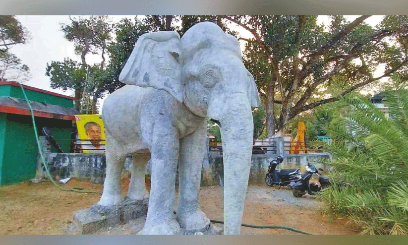 statue of elephant In chalakkudy kalabhavan mani park