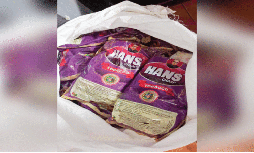 കാറിൽ കൊണ്ടുവന്ന 4500 പാക്കറ്റ് ഹാൻസ് പിടികൂടി