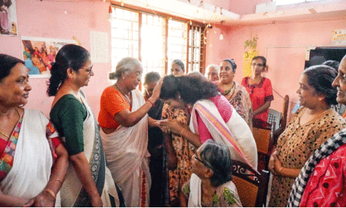 എ​റ​ണാ​കു​ളത്ത് തെരഞ്ഞെടുപ്പ് ചൂടും കുതിച്ചുയരുന്നു