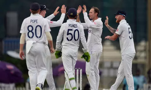 എതിരാളികളെ പേടിപ്പെടുത്താത്ത ബൗളിങ്, അവർ കളിക്കാത്തത് ഭാഗ്യം; ടെസ്റ്റ് തോൽവിയിൽ മുൻ ഇംഗ്ലണ്ട് ഇതിഹാസം