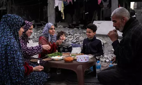 ‘ഞങ്ങൾ നേരത്തേ ത​ന്നെ നോമ്പിലാണ്...’ -ഗസ്സക്കാർ പറയുന്നു