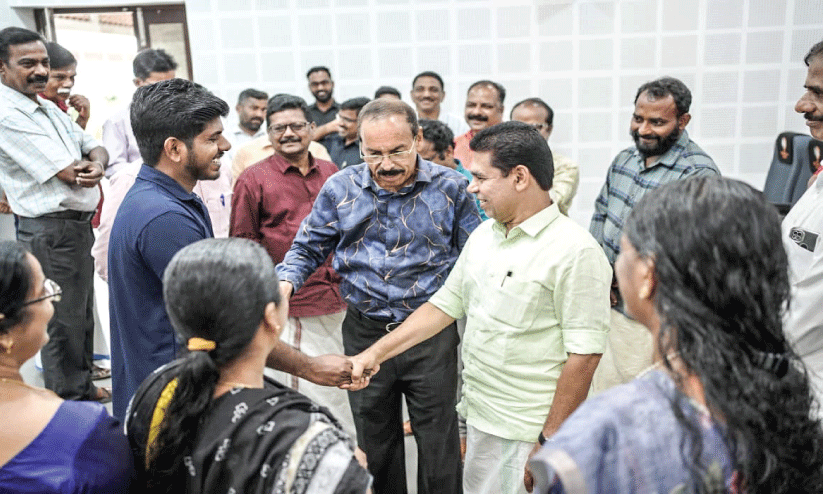 ചൂടാറാതെ പ്രചാരണം.. ചൂടാറാതെ പ്രചാരണം..