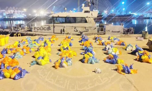 മ​യ​ക്കു​മ​രു​ന്ന്​   ക​ട​ത്ത്​; നാ​ല്​   പ്ര​വാ​സി​ക​ൾ   പി​ടി​യി​ൽ