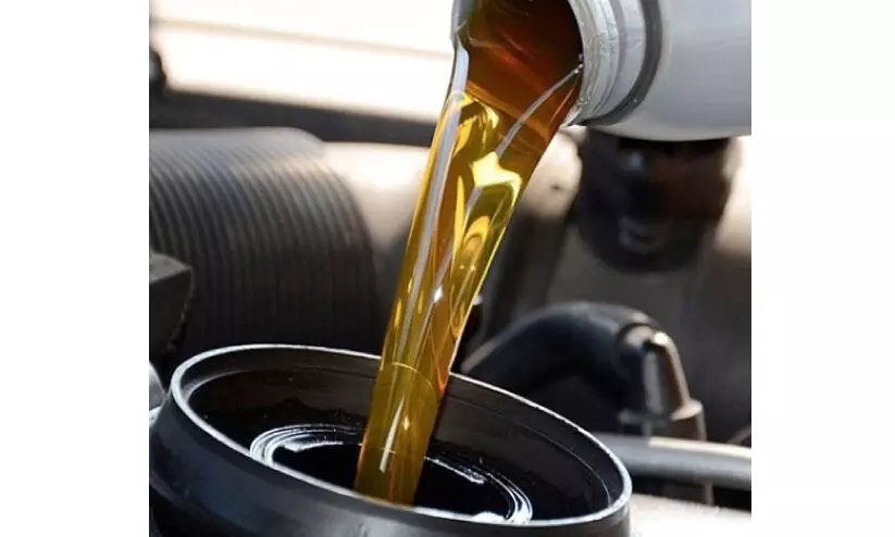 വ്യാജ മോട്ടോർ ഓയിലുകൾ വിറ്റ സംഭവം; നാടുകടത്താൻ ഉത്തരവ് വ്യാജ മോട്ടോർ ഓയിലുകൾ വിറ്റ സംഭവം; നാടുകടത്താൻ ഉത്തരവ്