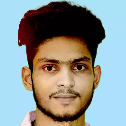 ബൈ​ക്ക് ബ​സി​ലി​ടി​ച്ച് യു​വാ​വ് മ​രി​ച്ചു