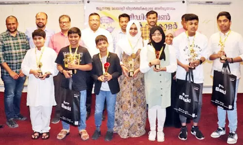 ലി​റ്റി​ൽ സ്‌​കോ​ള​ർ ര​ണ്ടാം ഘ​ട്ട വി​ജ​യി​ക​ൾ​ക്ക് മെ​ഡ​ലു​ക​ൾ വി​ത​ര​ണം ചെ​യ്തു