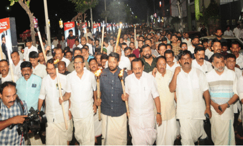 പൗ​ര​ത്വ നി​യ​മ ഭേ​ദ​ഗ​തി​​; സ്ഥാനാർഥികളുടെ നേതൃത്വത്തിൽ യു.ഡി.എഫ് നൈറ്റ് മാർച്ച്