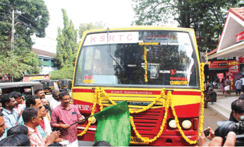 കൊ​ടു​ങ്ങ​ല്ലൂ​ർ-​കോ​യ​മ്പ​ത്തൂ​ർ കെ.​എ​സ്.​ആ​ർ.​ടി.​സി സ​ർ​വി​സി​ന് തു​ട​ക്കം