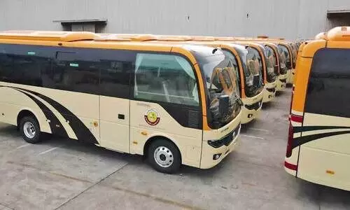 സ്കൂൾ ബസുകൾ സ്കൂൾ ബസുകൾ