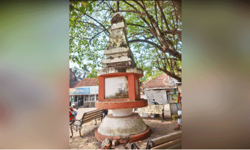 ബേപ്പൂരിലെ ചരിത്ര സ്തൂപം നവീകരിക്കുന്നു