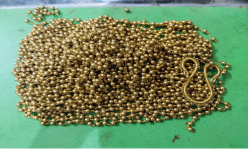 രേഖകളില്ലാതെ കാറിൽ കടത്തിയ സ്വർണം പിടികൂടി