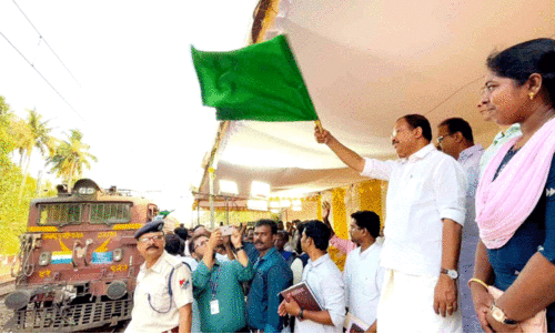 സ്ഥാനാർഥികളുടെ പ്രചാരണം; വികസന പദ്ധതികളുടെ ഉദ്ഘാടനങ്ങൾക്ക് മുൻതൂക്കം