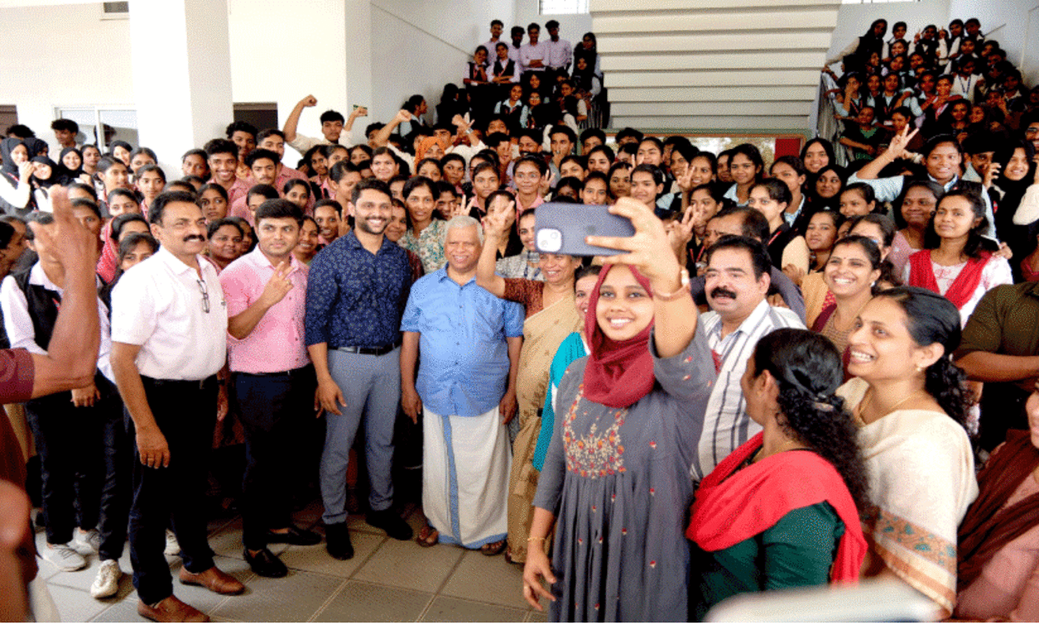 ജ​ന്മ​നാ​ട്ടി​ൽ വോ​ട്ടു​തേ​ടി ജ​യ​രാ​ജ​ൻ