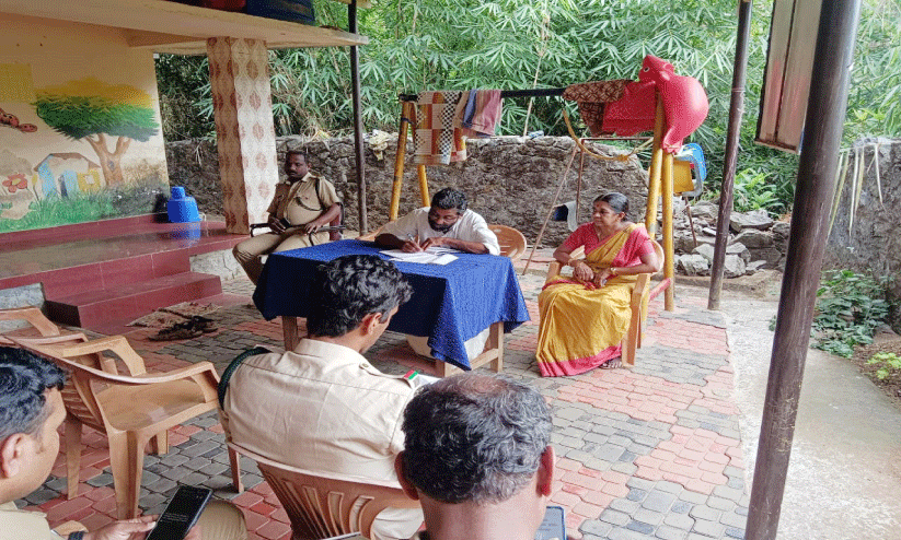 പുലി ഭീഷണി: വട്ടിപ്പനയിൽ ജാഗത്ര സമിതി രൂപവത്കരിച്ചു പുലി ഭീഷണി: വട്ടിപ്പനയിൽ ജാഗത്ര സമിതി രൂപവത്കരിച്ചു