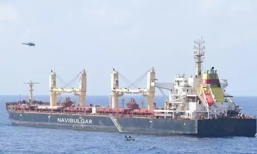 40 മണിക്കൂർ നീണ്ട ദൗത്യം; സോമാലിയൻ കൊള്ളക്കാരിൽനിന്ന് കപ്പൽ മോചിപ്പിച്ച് ഇന്ത്യൻ നാവിക സേന