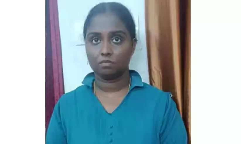 സ്വർണച്ചേന വാഗ്ദാനം ചെയ്ത് തട്ടിപ്പ് നടത്തിയ യുവതി പിടിയിൽ