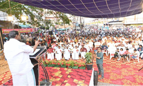 ടി.പി. വധക്കേസ്; തെളിവുകളുടെ അഭാവത്തിൽ രക്ഷപ്പെട്ട ആളാണ് പിണറായിയെന്ന് തിരുവഞ്ചൂർ