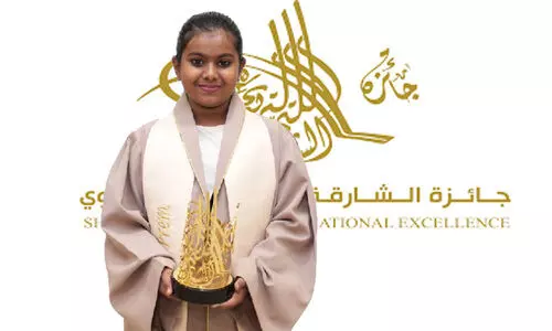 അവാർഡിൽ തിളങ്ങി നക്ഷത്ര; ഷാ​ര്‍ജ എ​ജ്യു​ക്കേ​ഷ​ന​ല്‍ എ​ക്‌​സ​ല​ന്‍സ് അ​വാ​ര്‍ഡ് സ്വന്തമാക്കി മലയാളി പെൺകുട്ടി