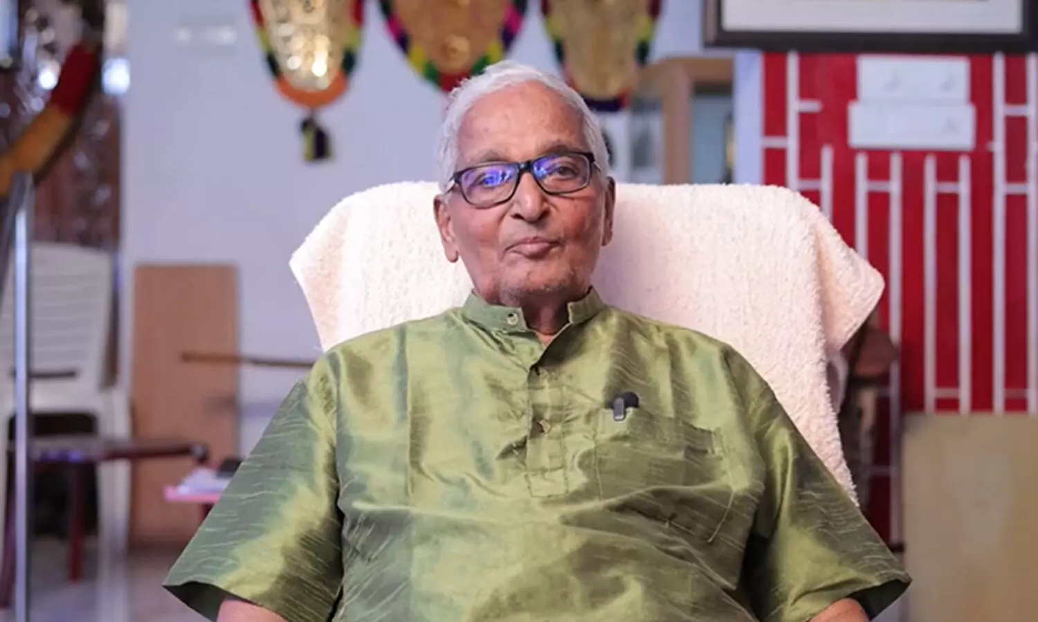 കെ. രാധാകൃഷ്ണന് വോട്ടഭ്യർഥിച്ച് കലാമണ്ഡലം ഗോപിയുടെ വിഡിയോ