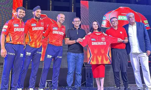 ഐ.പി.എൽ ടീമുകളുടെ ജഴ്സിയിൽ വെള്ള, ചാര, വെള്ളി നിറങ്ങൾ വിലക്കി ബി.സി.സി.ഐ; കാരണം വെളിപ്പെടുത്തി പ്രീതി സിന്‍റ