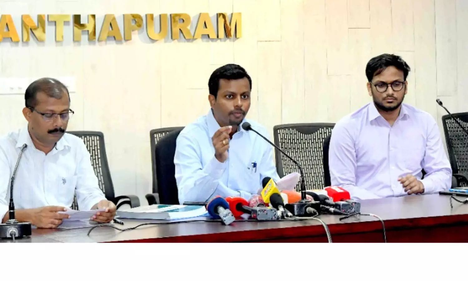 തെരഞ്ഞെടുപ്പ് പ്രവർത്തനങ്ങൾ നിരീക്ഷിക്കാൻ തിരുവനന്തപുരത്ത് 127 സ്‌ക്വാഡുകൾ