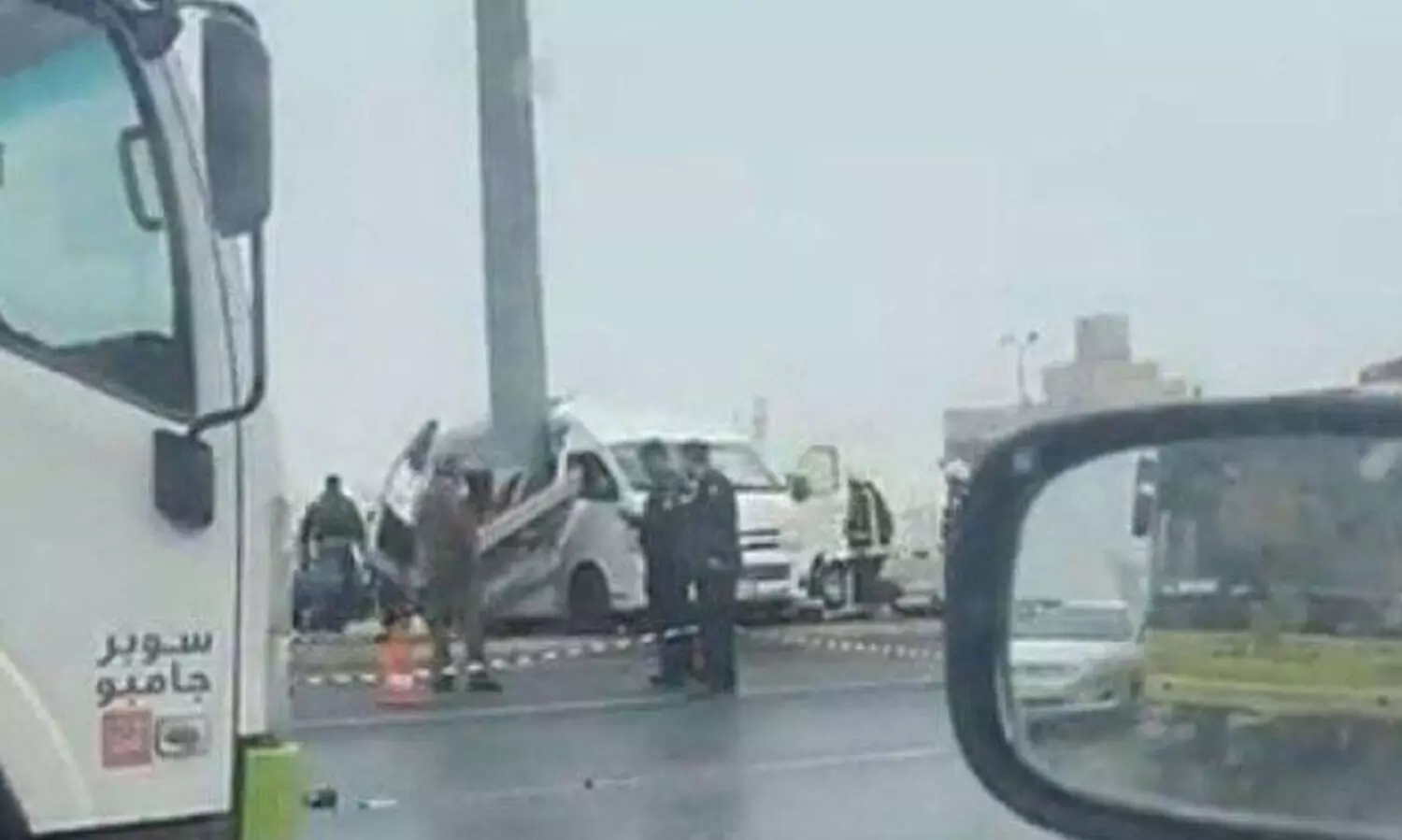 മക്കയിൽ ബസ്സപകടത്തിൽ രണ്ട് കോളജ് വിദ്യാർഥിനികൾ മരിച്ചു; നാല് പേർക്ക് പരിക്ക്