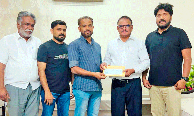 Riva handover Financial assistance to Abdul Jishars family