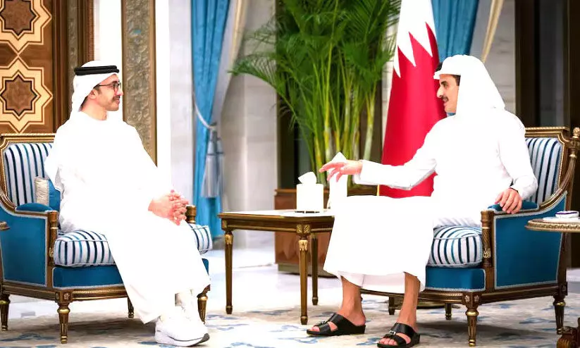 ഖത്തർ അമീറിനെ സന്ദർശിച്ച്​​ യു.എ.ഇ വിദേശകാര്യ മന്ത്രി