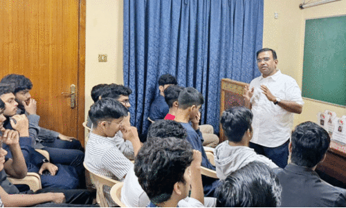 students india giving farewell