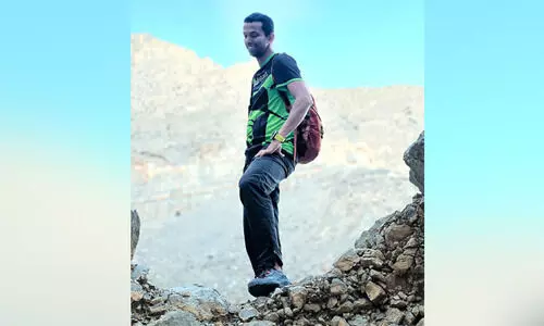 ‘സ്വർഗത്തിലേക്കുള്ള ചവിട്ടുപടികൾ’ കടന്ന് നാസർ ഹുസൈൻ ‘സ്വർഗത്തിലേക്കുള്ള ചവിട്ടുപടികൾ’ കടന്ന് നാസർ ഹുസൈൻ