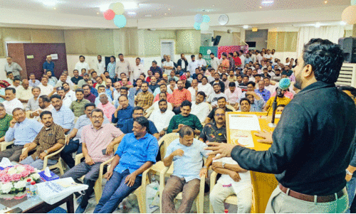 dr.jaseel speaking at iftar meet