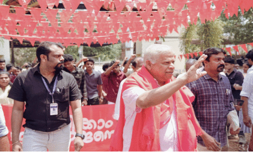 ക​ലാ​ല​യ​ങ്ങ​ളും തൊ​ഴി​ൽ കേ​ന്ദ്ര​ങ്ങ​ളും സ​ന്ദ​ർ​ശി​ച്ച് ജ​യ​രാ​ജ​ൻ