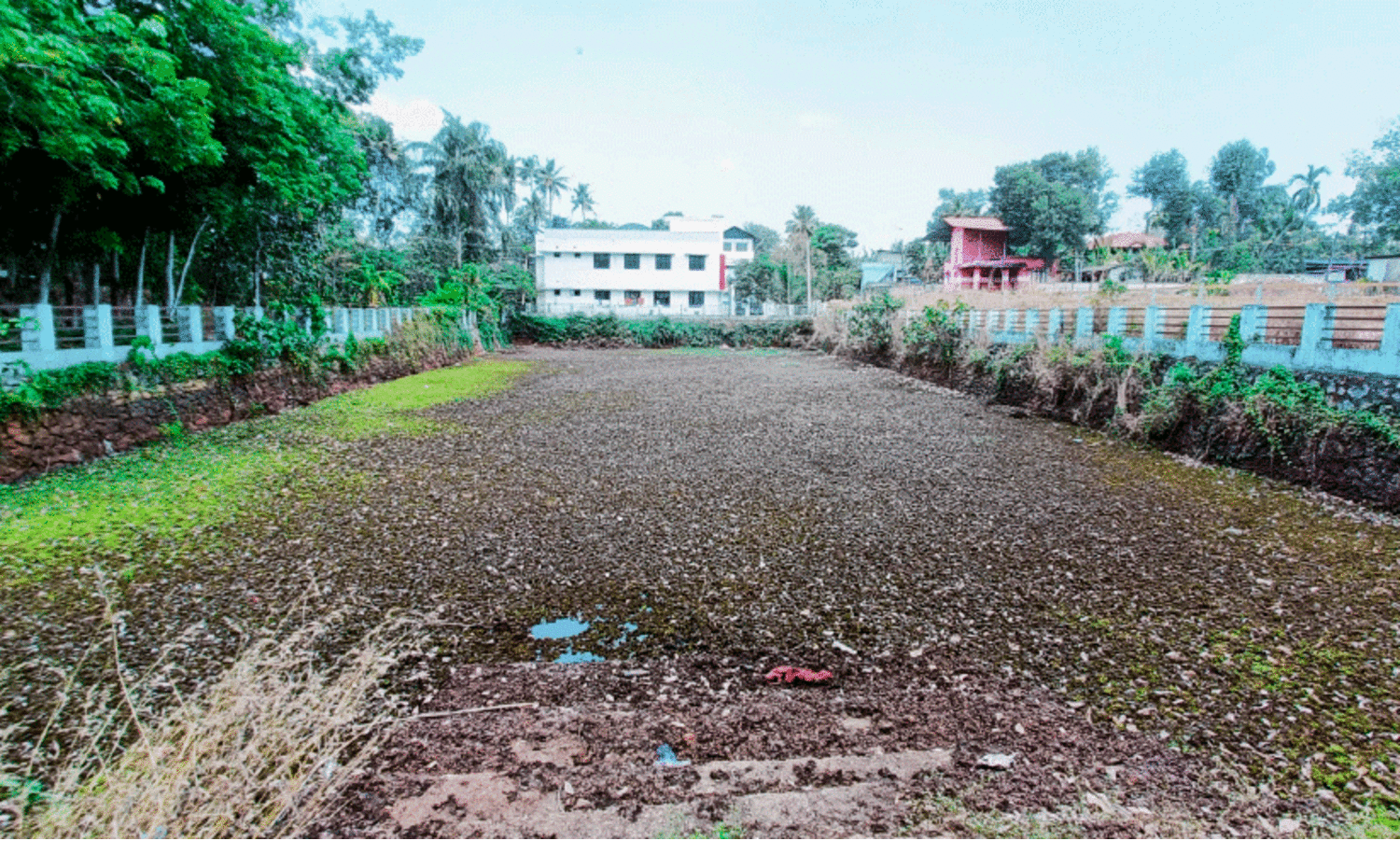 പു​ത്തൂ​ർ പ​ഴ​വ​റ ചി​റ