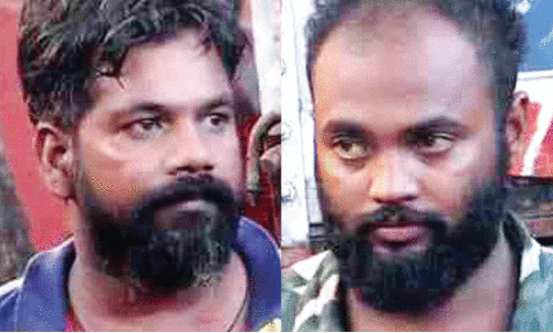 പ്ര​തി​ക​ൾ