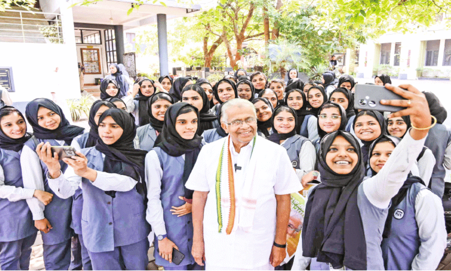 ഇ.​ടി. മു​ഹ​മ്മ​ദ് ബ​ഷീ​ർ