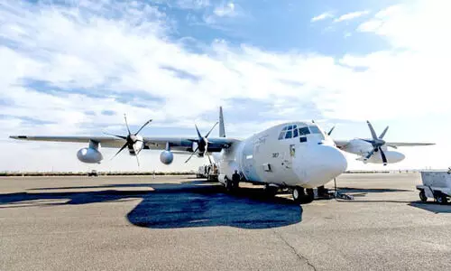 ഗ​സ്സ​ക്ക് സ​ഹാ​യം തു​ട​രു​ന്നു: 10 ട​ൺ ഭ​ക്ഷ്യ​വ​സ്തു​ക്ക​ളു​മാ​യി 49ാമ​ത് വി​മാ​നം