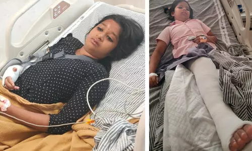 സ്കൂളിന് മുന്നിലെ സീബ്രാലൈൻ മുറിച്ചുകടന്ന വിദ്യാർഥിനികളെ അമിതവേഗതയിലെത്തിയ ബൈക്ക് ഇടിച്ചുതെറിപ്പിച്ചു