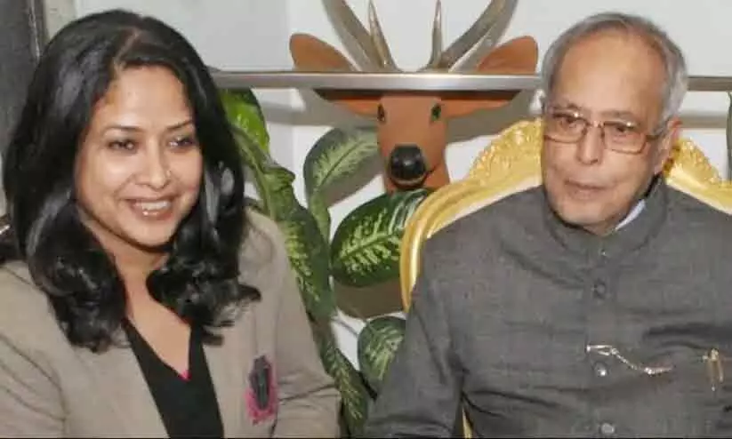 കർമഫലം തിരിച്ചടിക്കുന്നു; കെജ്രിവാളിന്റെ അറസ്റ്റിൽ പ്രതികരിച്ച് പ്രണബ് മുഖർജിയുടെ മകൾ കർമഫലം തിരിച്ചടിക്കുന്നു; കെജ്രിവാളിന്റെ അറസ്റ്റിൽ പ്രതികരിച്ച് പ്രണബ് മുഖർജിയുടെ മകൾ