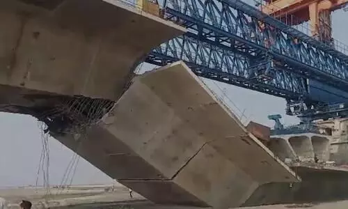 ബിഹാറിൽ നിർമാണത്തിലിരിക്കുന്ന പാലം തകർന്ന് ഒരു മരണം; നിരവധിപേർക്ക് പരിക്ക്