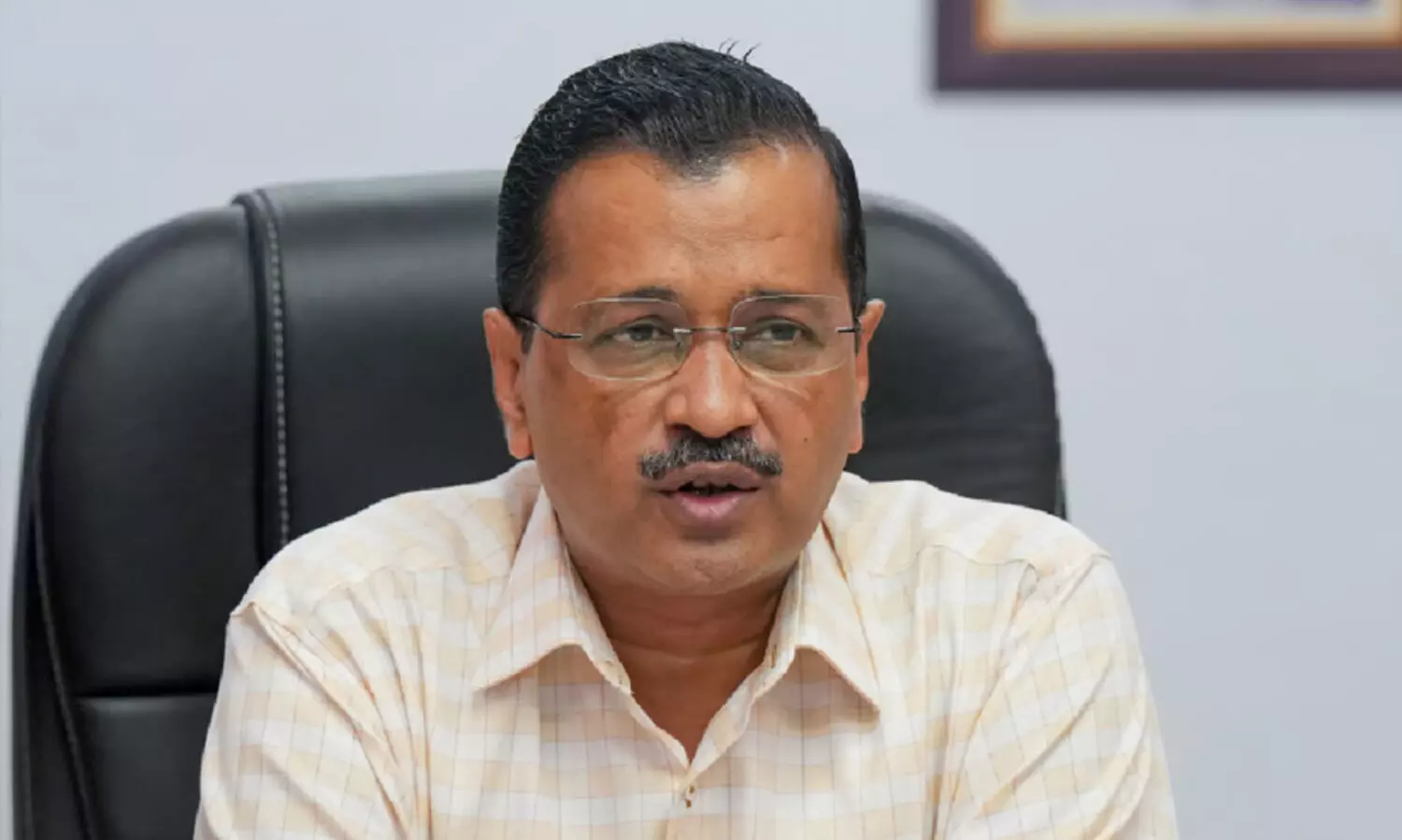 കെജ്‍രിവാളിന് വീണ്ടും തിരിച്ചടി; ഹരജി അടിയന്തരമായി പരിഗണിക്കില്ലെന്ന് ഡൽഹി ഹൈകോടതി