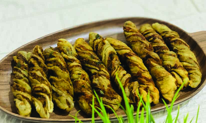 പൊ​ട്ട​റ്റോ ചി​ക്ക​ൻ ട്വി​സ്റ്റ​ർ