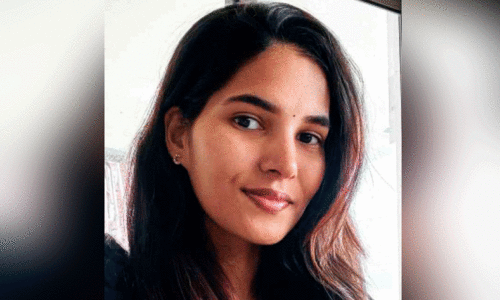 നീനു നീനു