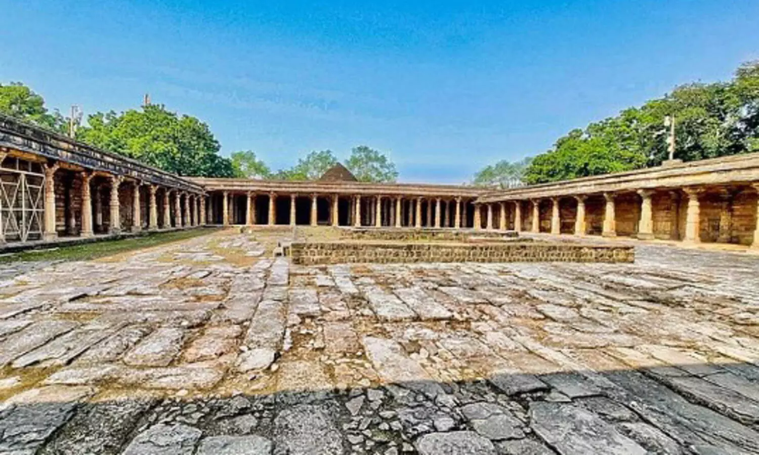 എ.എസ്.ഐക്ക് മ​സ്ജി​ദ് കമ്മി​റ്റിയുടെ കത്ത്; 2003 ന് ശേഷം സ്ഥാപിച്ച വസ്തുക്കൾ സർവേയിൽ ഉൾപ്പെടുത്തരുത്