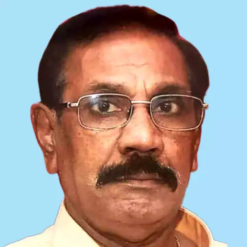 ച​ന്ദ്ര​ൻ