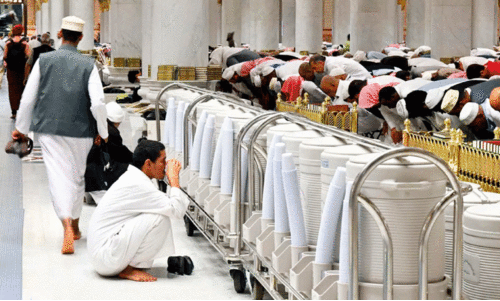 Vessels filled with ZamZam for the pilgrims to Madinah to drink